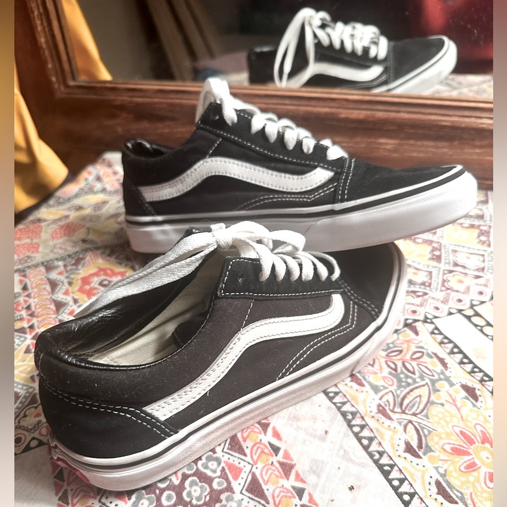 Size 7 - VANS Old Skool School Black Off The Wall Men’s Size 5.5 Women’s Size 7